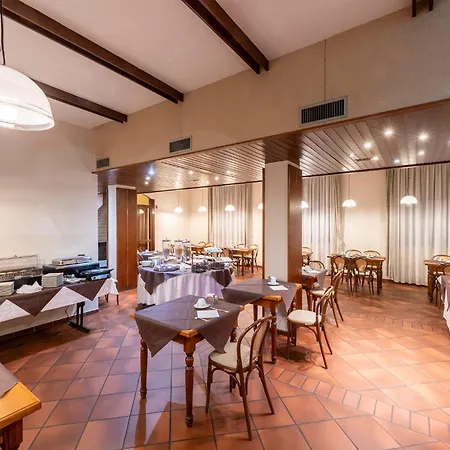 Hotel Vecchio Casello 4*