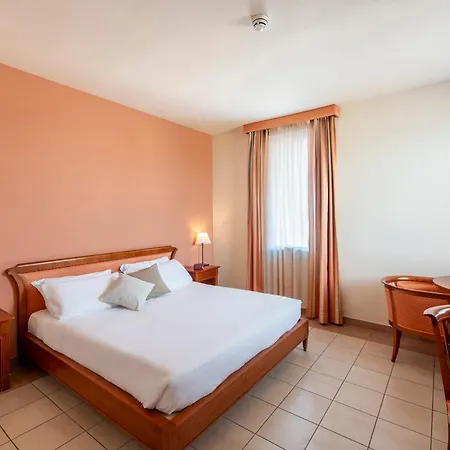 Vecchio Casello 호텔 카스텔레오네